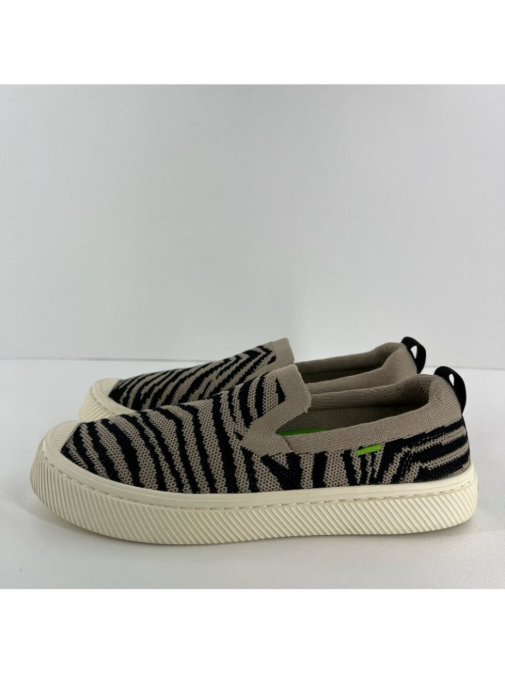 Cariuma IBI Slip On Zebra Print Knit Sneakers Womens US 9 Breathable Taupe Black - Picture 2 of 12